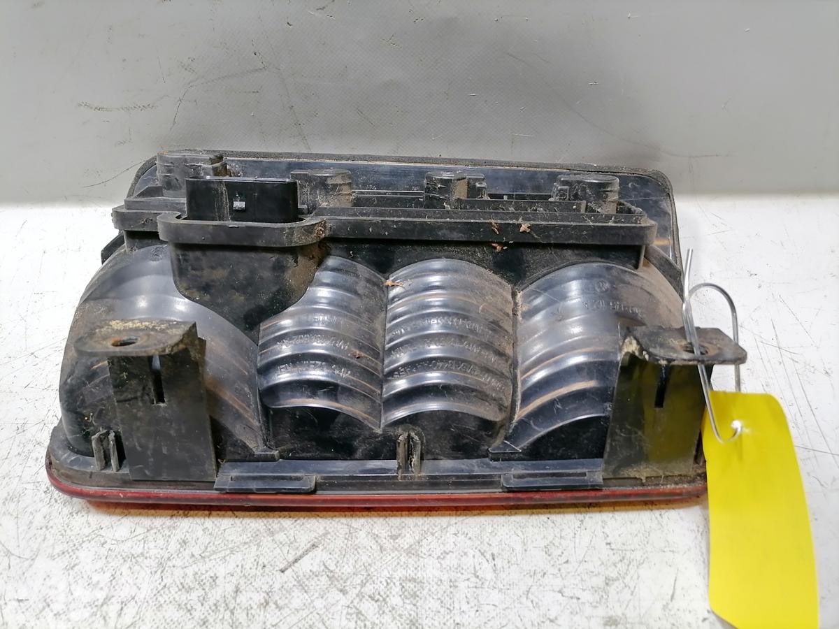 VW Caddy 2K original R&uuml;cklicht R&uuml;ckleuchte Schlussleuchte rechts Fl&uuml;gelt&uuml;ren Bj.2007